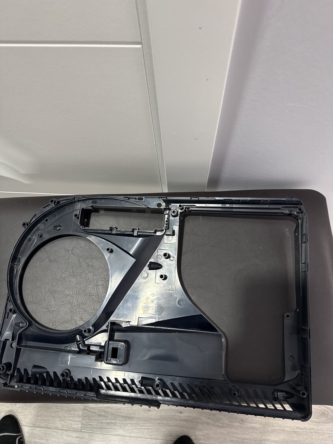 PS5 inner shell after dust removal