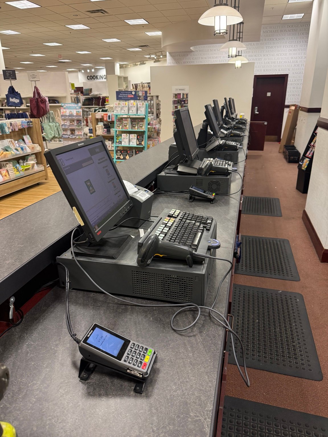 POS terminal and payment device during retail checkout setup