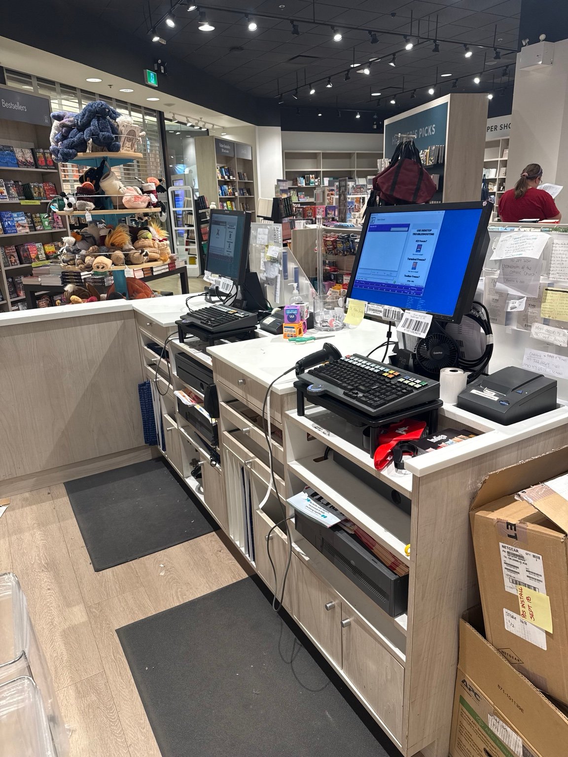 Retail POS equipment and receipt printer