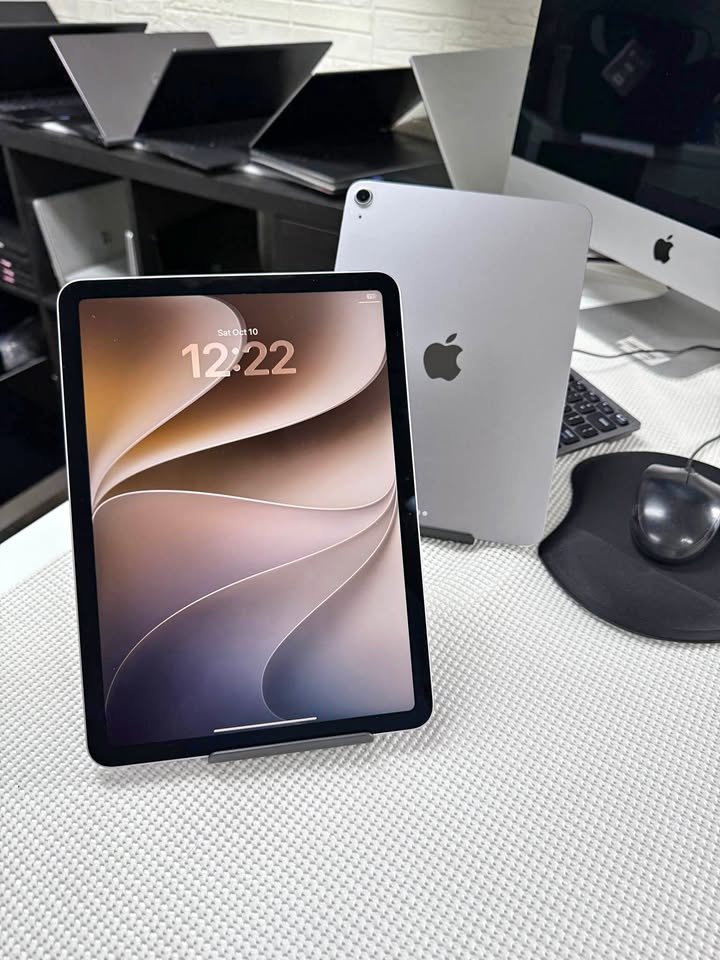 Apple iPad Air 11-inch with M2 chip