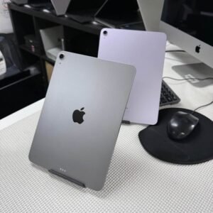 Apple iPad Air 11-inch M3 in gray