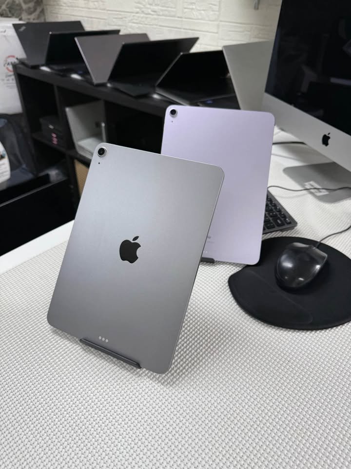 Apple iPad Air 11-inch M3 in gray